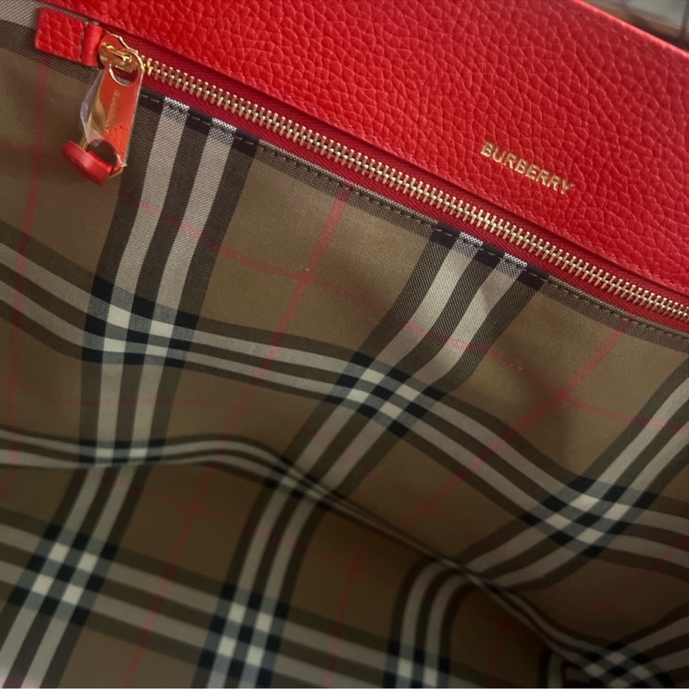 Burberry Red Women's Tote Bag - Picture 6 of 10